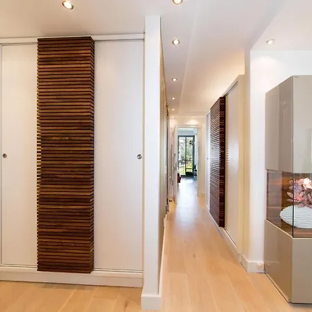 With 2 Bedrooms *